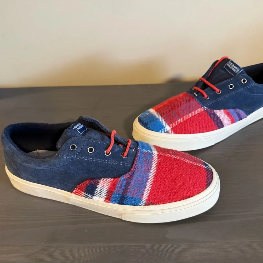Sebago John Swan Dockside sneakers in blue navy and red plaid.